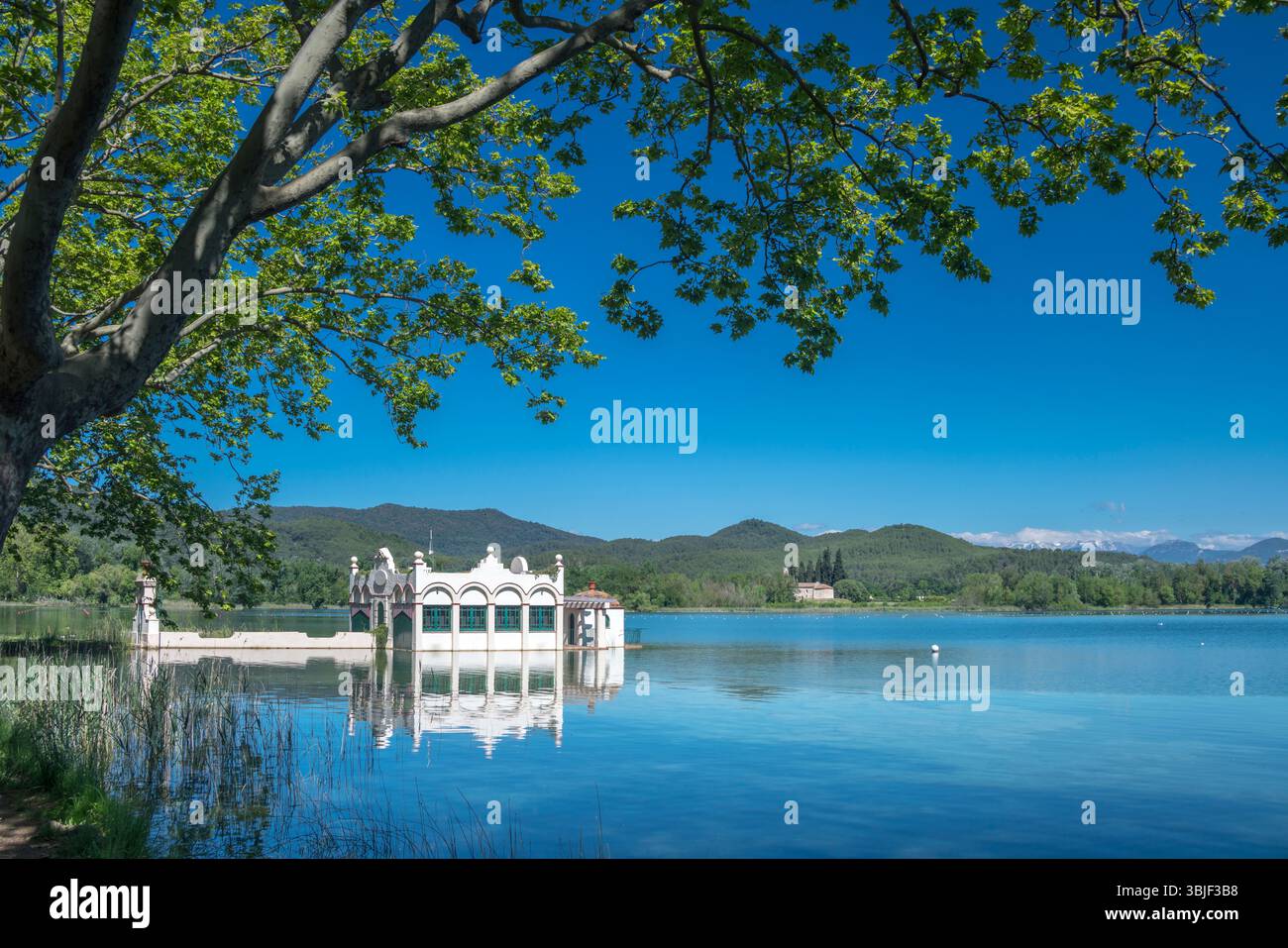 PESQUERA MARIMON BOATHOUSE LAGO DI BANYOLES PLA DE L’ESTANY GIRONA CATALOGNA SPAGNA Foto Stock