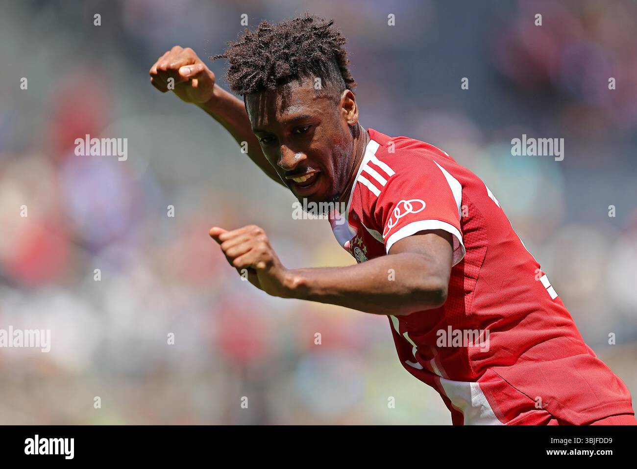 Cincinnati, Stati Uniti. 15 giugno 2025. Kingsley Coman del Bayern Monaco festeggia dopo aver segnato il terzo gol della sua squadra, durante la partita tra FC Bayern Monaco e Auckland City, per il primo turno del gruppo C per la Coppa del mondo per club FIFA 2025, a Cincinnati, Stati Uniti, il 15 giugno 2025. Foto: Heuler Andrey/DiaEsportivo/Alamy Live News crediti: DiaEsportivo/Alamy Live News Foto Stock