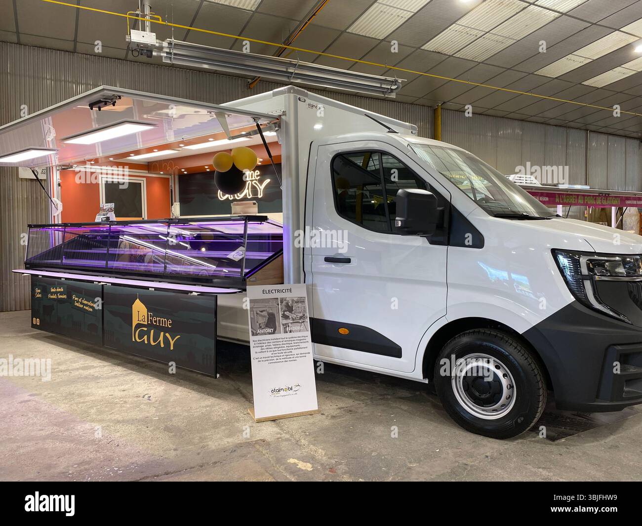 Etalmobile food truck Parthenay Francia Foto Stock