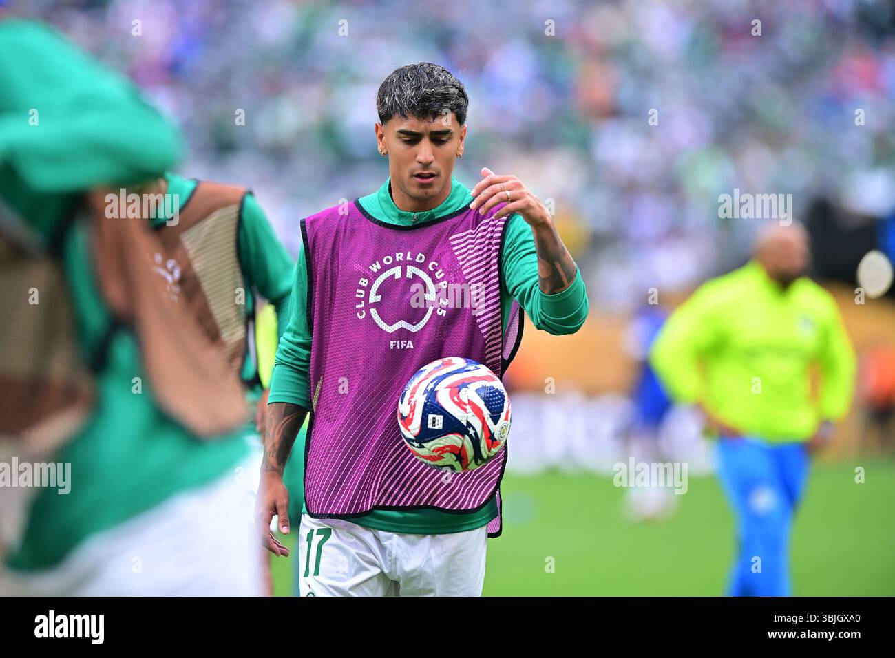 NEW YORK (NY), 06/15/2025 - CLUB WORLD CUP/PALMEIRAS X PORTO (POR) - Facundo Torres dal PALMEIRAS , durante la partita tra PALMEIRAS X PORTO (POR), valida per il primo round della fase a gironi della Coppa del mondo per club 2025, tenutasi presso il MetLife Stadium di New York, nella notte di questa domenica 15. (Foto: Eduardo Carmim/Alamy Live News) Foto Stock