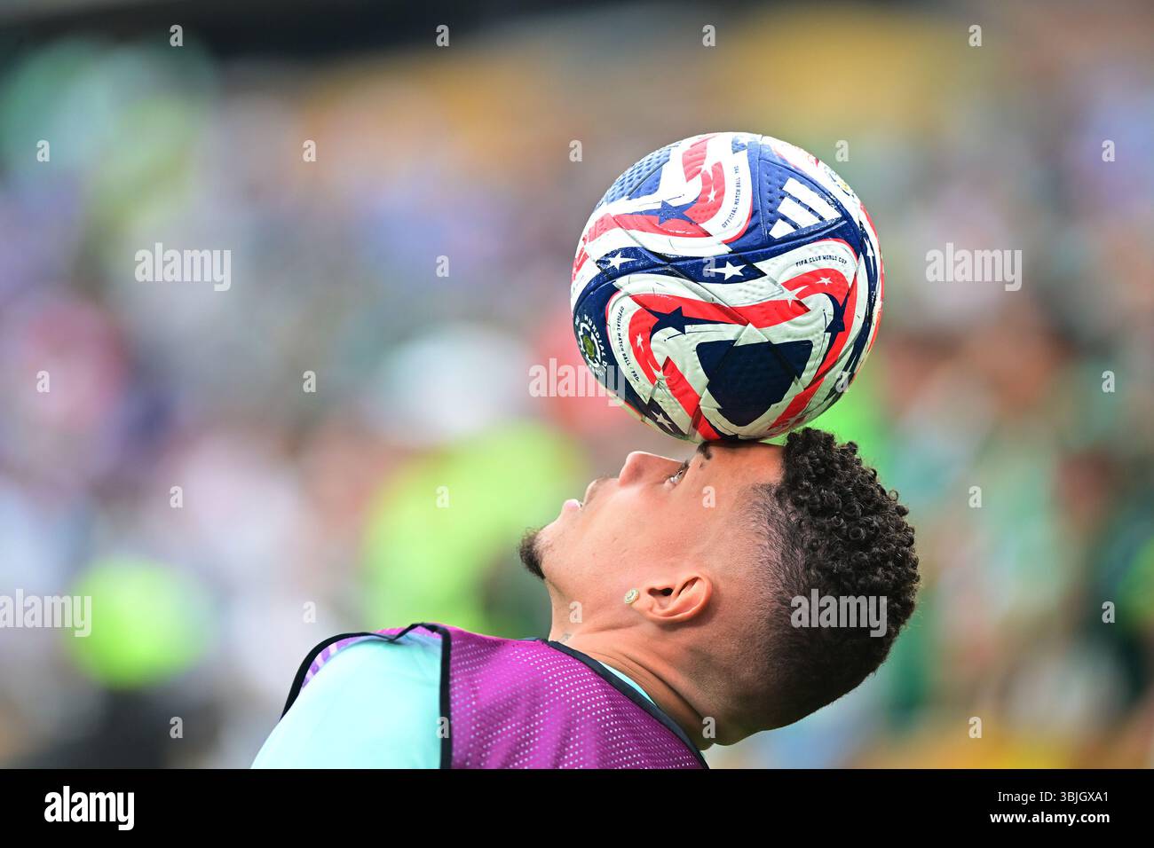 NEW YORK (NY), 06/15/2025 - CLUB WORLD CUP/PALMEIRAS X PORTO (POR) - Paulinho di Palmeiras , durante la partita tra PALMEIRAS X PORTO (POR), valida per il primo round della fase a gironi della Coppa del mondo FIFA Club 2025, tenutasi presso il MetLife Stadium di New York, nella notte di questa domenica 15. (Foto: Eduardo Carmim/Alamy Live News) Foto Stock
