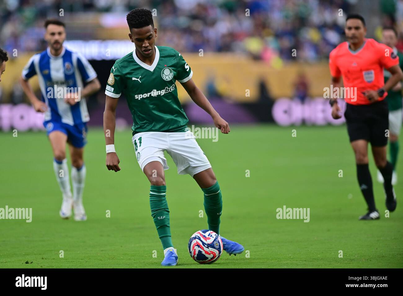 NEW YORK (NY), 06/15/2025 - CLUB WORLD CUP/PALMEIRAS X PORTO (POR) - Estevão da Palmeiras , durante la partita tra PALMEIRAS X PORTO (POR), valida per il primo round della fase a gironi della Coppa del mondo FIFA Club 2025, tenutasi presso il MetLife Stadium di New York, la notte di questa domenica 15. (Foto: Eduardo Carmim/Alamy Live News) Foto Stock