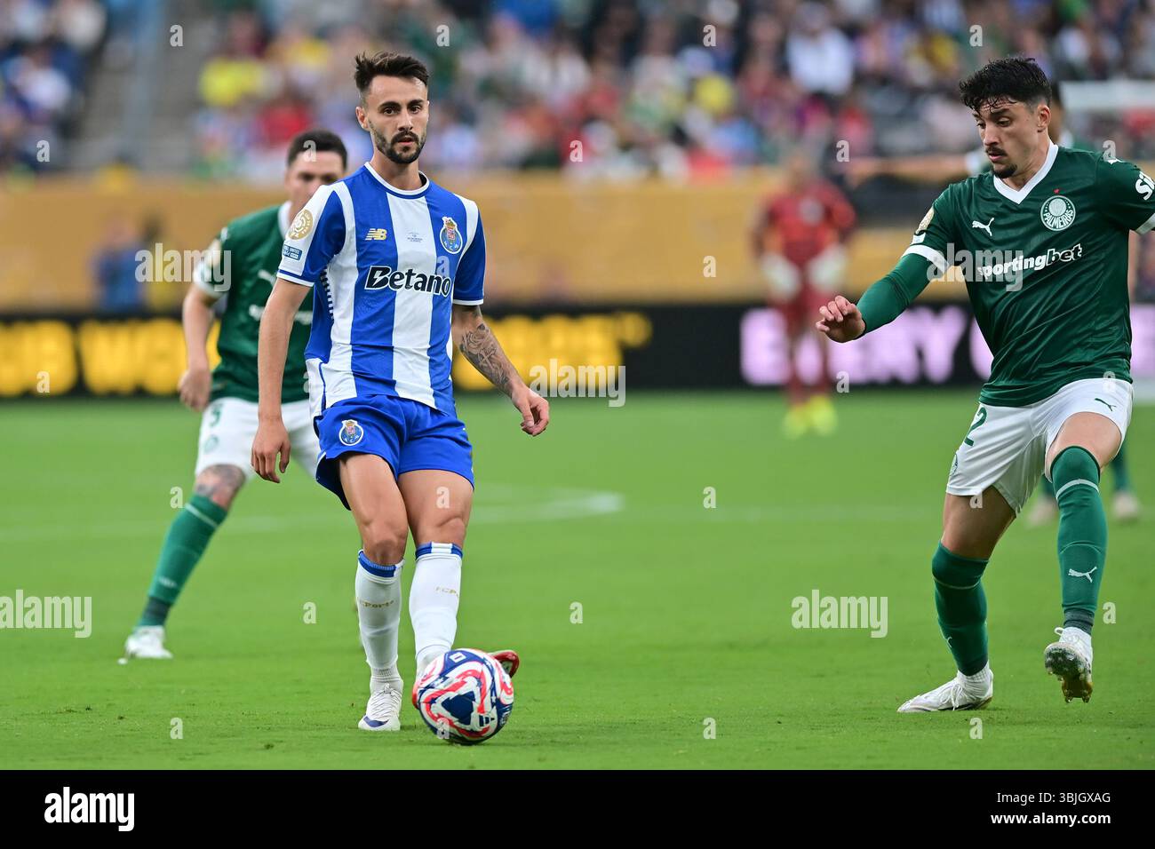 NEW YORK (NY), 06/15/2025 - CLUB WORLD CUP/PALMEIRAS X PORTO (POR) - Fabio Vieira da Porto (POR) , durante la partita tra PALMEIRAS X PORTO (POR), valida per il primo round della fase a gironi della Coppa del mondo FIFA Club 2025, tenutasi presso il MetLife Stadium di New York, nella notte di questa domenica 15. (Foto: Eduardo Carmim/Alamy Live News) Foto Stock