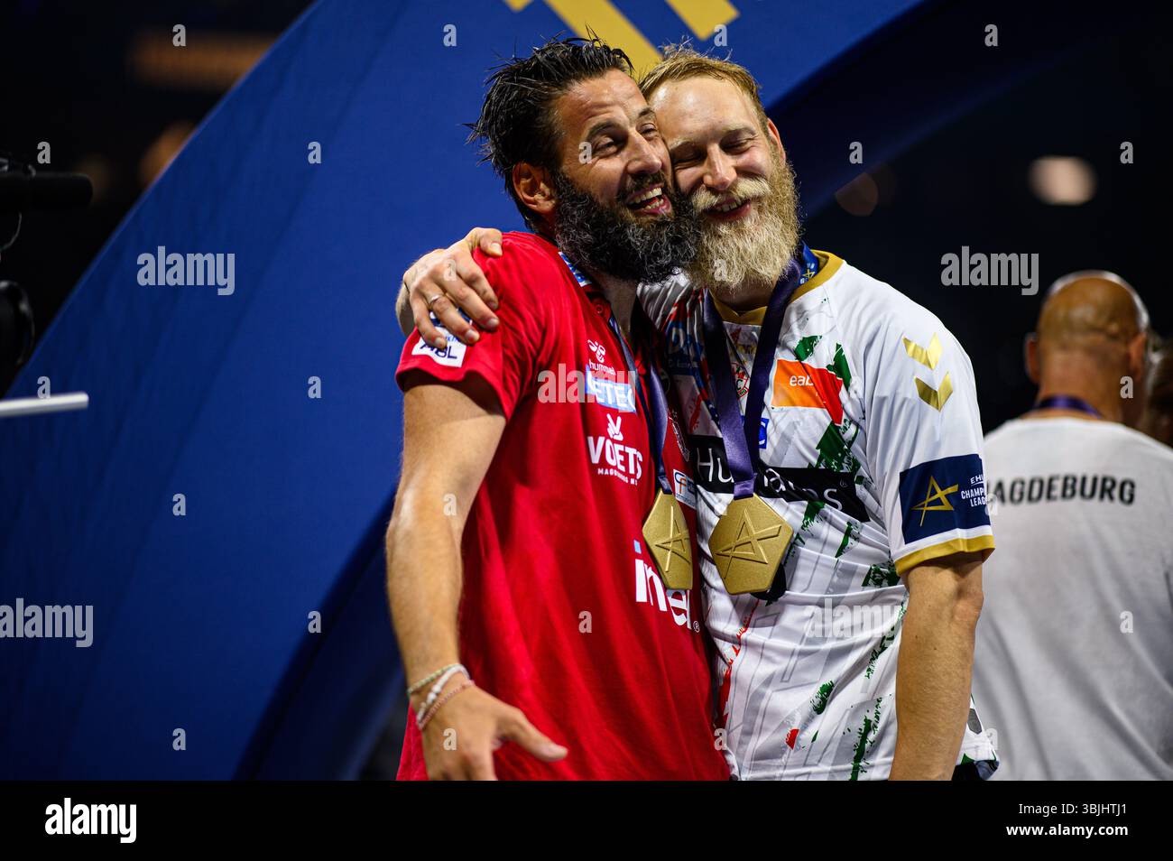 COLONIA, GERMANIA - 15 GIUGNO 2025: Bennet Wiegert, Matthias Musche - la partita finale di TruckScout24 EHF FINAL4 Fuchse Berlin contro SC Magdeburg a Lanxes Foto Stock