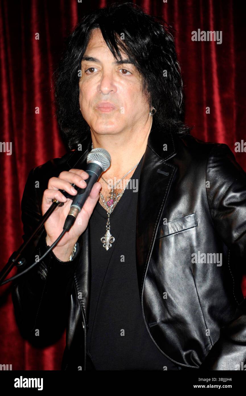 Eric Singer di KISS in una conferenza stampa per celebrare l'uscita del loro nuovo libro "Monster" all'Arts Club di Londra - 3 luglio 2012 Foto Stock