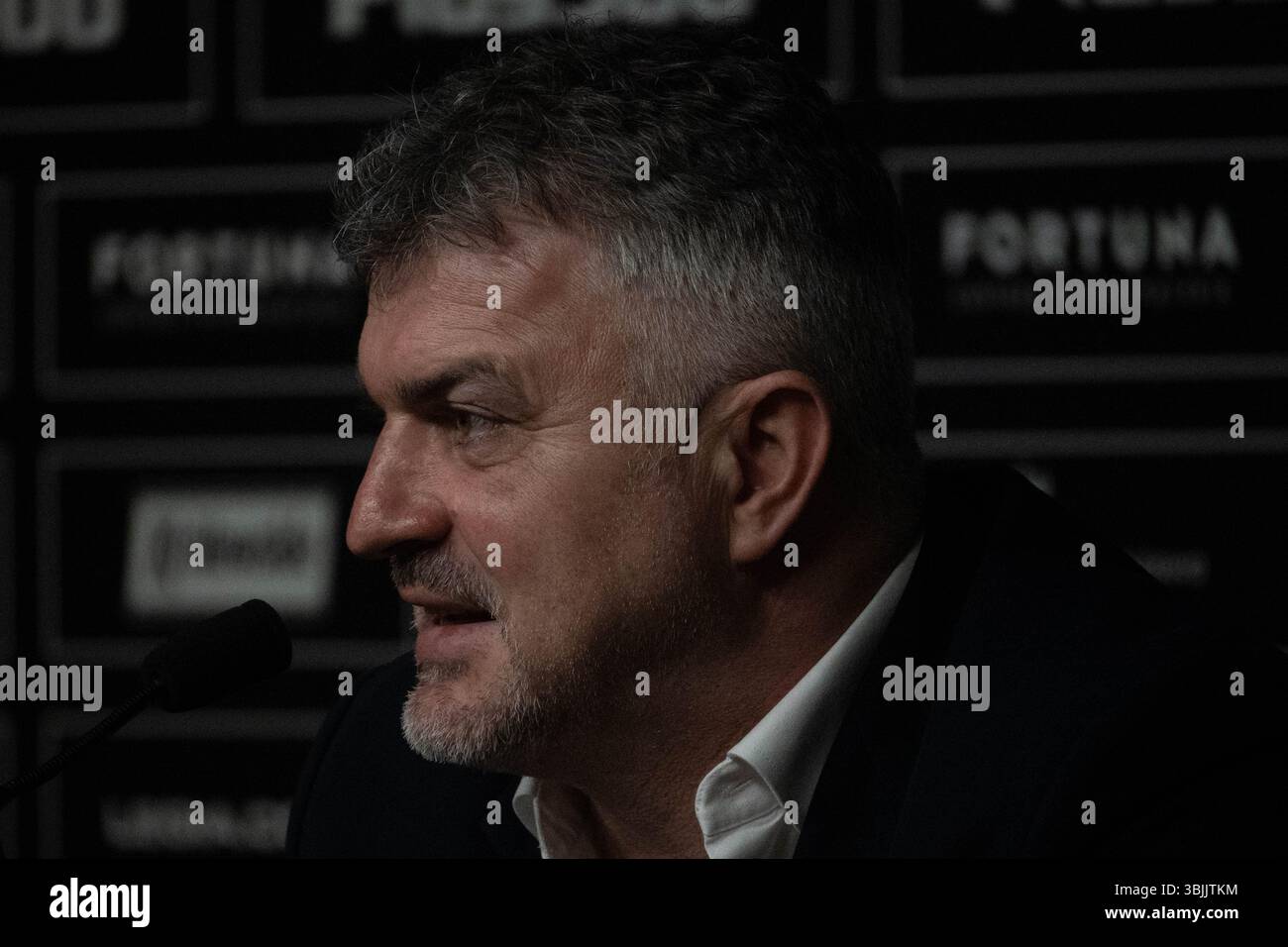 Varsavia, Polonia, 16.06.2025. Il direttore sportivo della Legia Varsavia Michał ŻEWŁAKOW ha visto durante la presentazione e la conferenza stampa del nuovo responsabile della Legia Varsavia Foto Stock