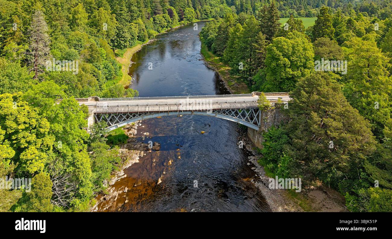 Carron Bridge River Spey Carron Moray Scotland costruito per la Strathspey Railway nel 1863 Foto Stock