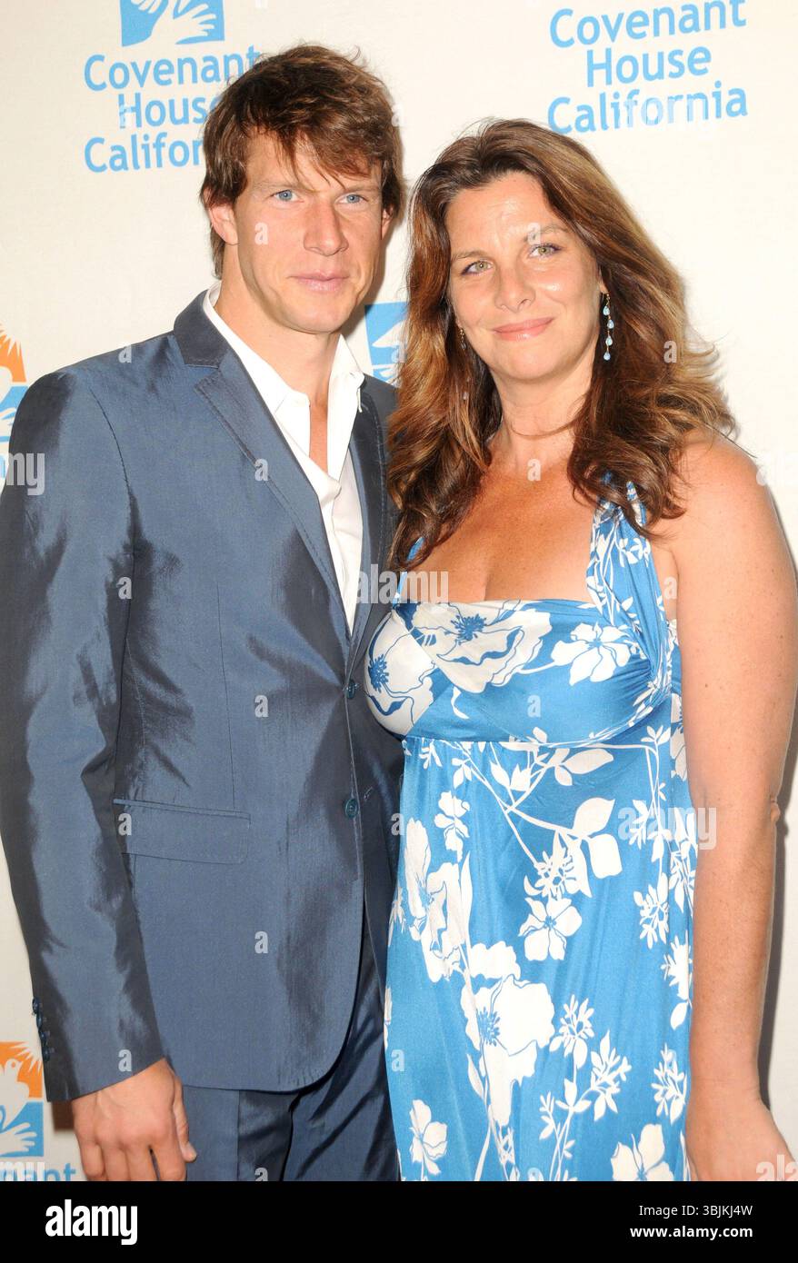 Eric Mabius e sua moglie Ivy Sherman al galà Covenant House California 2012 in onore di Vanessa Williams a Los Angeles - 7 giugno 2012 Foto Stock Eric Mabius e sua moglie Ivy Sherman al galà Covenant House California 2012 in onore di Vanessa Williams a Los Angeles - 7 giugno 2012 Foto Stock