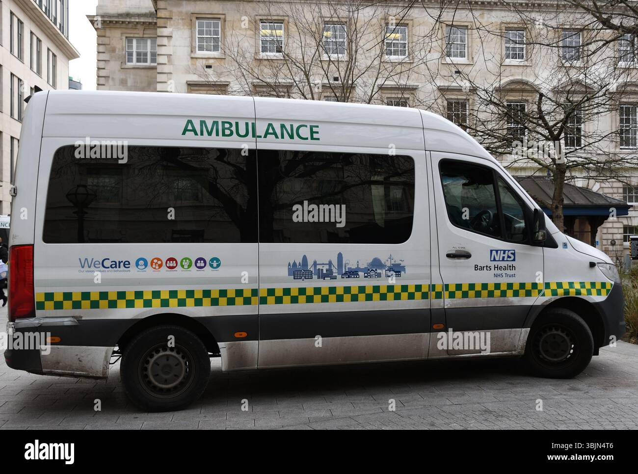 Ambulanza, St Bart's Hospital, City of London, Regno Unito Foto Stock