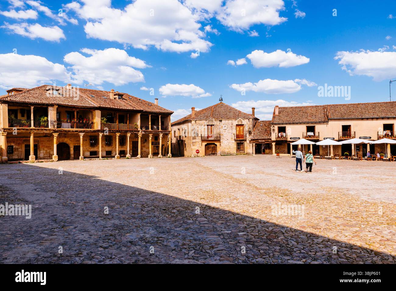 La piazza principale di Pedraza. Plaza Mayor. Pedraza, Segovia, Castilla y León, Spagna, Europa Foto Stock