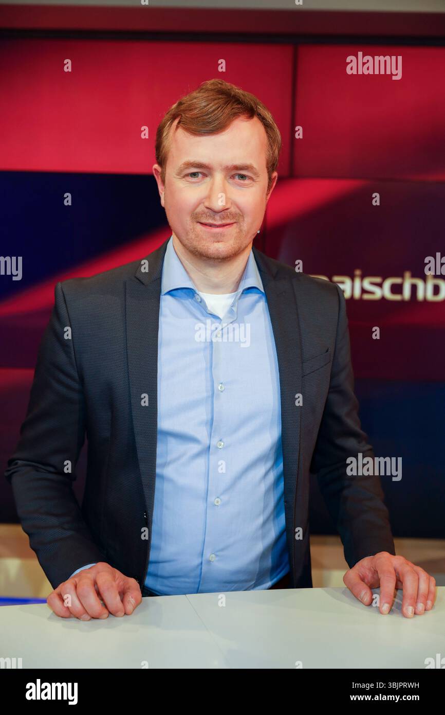 Demian von Osten in der ARD-Talkshow 'maischberger' im WDR Studio B. Köln, 25.04.2023 Foto Stock