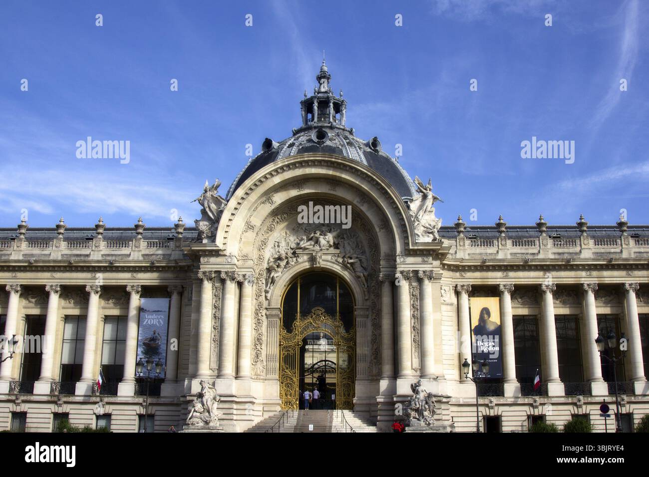 Francia, Parigi - 24 settembre 2017: Piccolo Palazzo Elysee in stile Regency. Residenza del presidente francese, Europa Foto Stock