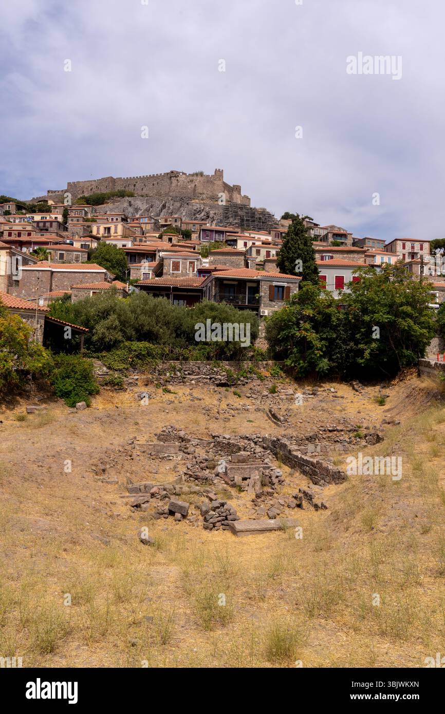 Grecia MOLYVOS, ISOLA DI LESBO, GRECIA Vista panoramica di Molyvos Foto Stock