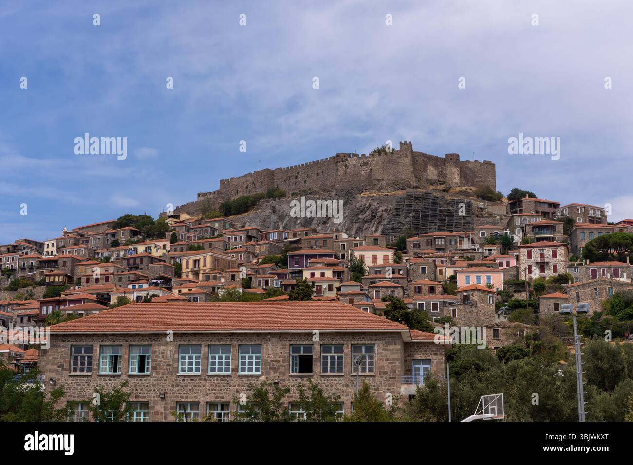 Grecia MOLYVOS, ISOLA DI LESBO, GRECIA Vista panoramica di Molyvos Foto Stock