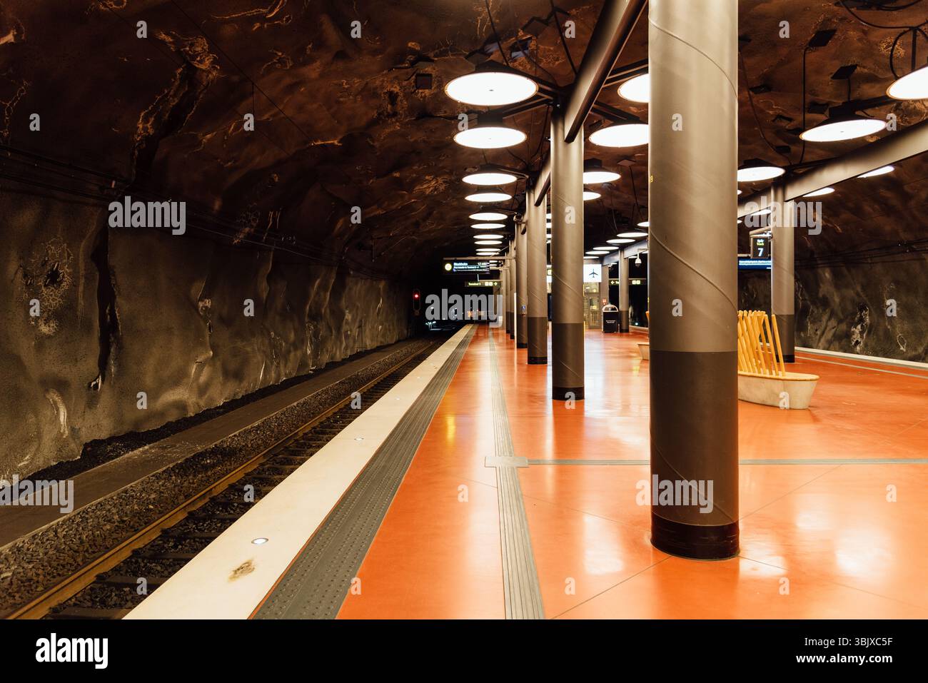 Stazione ferroviaria di Arlanda Express nell'aeroporto di Stoccolma Foto Stock