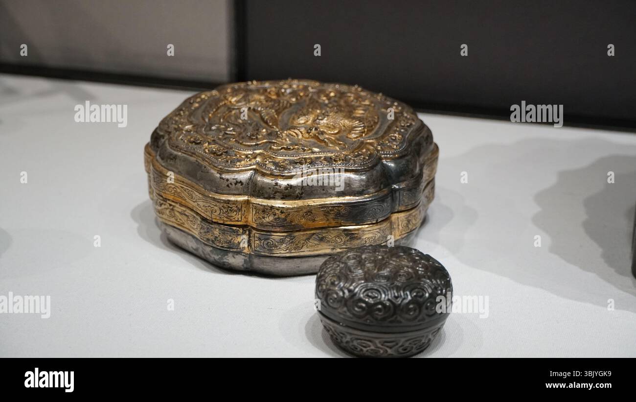 Tesori del Museo Fujian - Un viaggio attraverso l'eredità culturale del sud-est della Cina Foto Stock