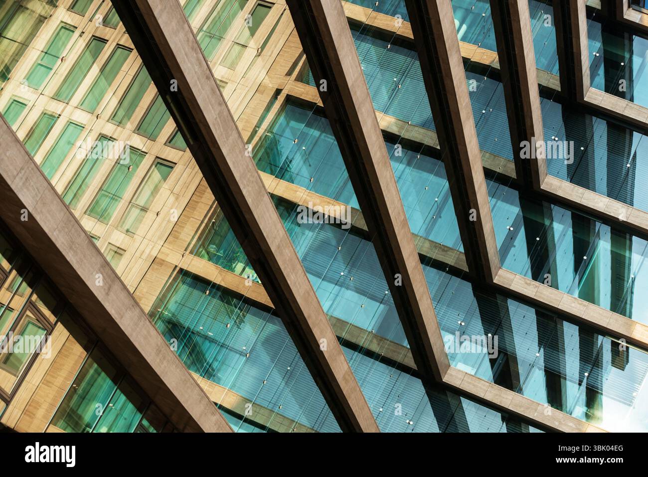 Immagine astratta di un edificio di moderna costruzione angolazione Foto Stock