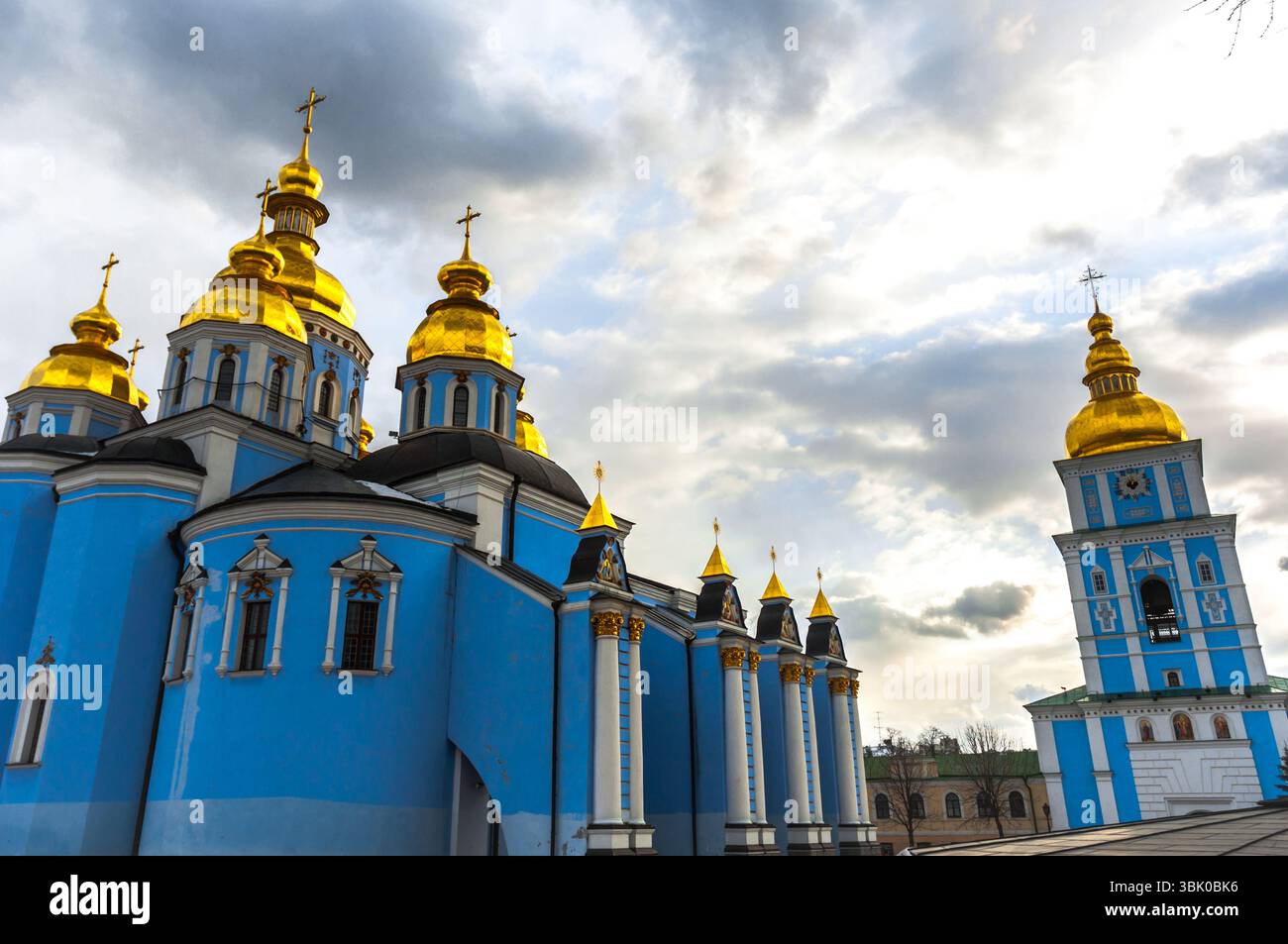 Chiesa in blu in europa Foto Stock