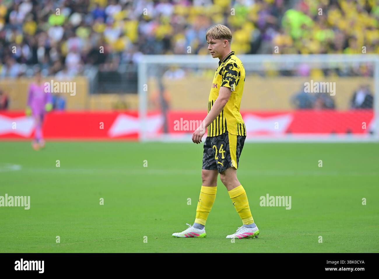 NUOVA maglia (NY), 06/17/2025 - CLUB WORLD CUP/FLUMINENSE X BORUSSIA DORTMUND (GER) - Svensson dal Borussia Dortmund (GER) , durante la partita tra FLUMINENSE X BORUSSIA DORTMUND (GER), valida per il primo round della fase a gironi della Coppa del mondo FIFA Club 2025, tenutasi al MetLife Stadium, a New York, nel pomeriggio di questo martedì 17. (Foto: Eduardo Carmim/Alamy Live News) Foto Stock
