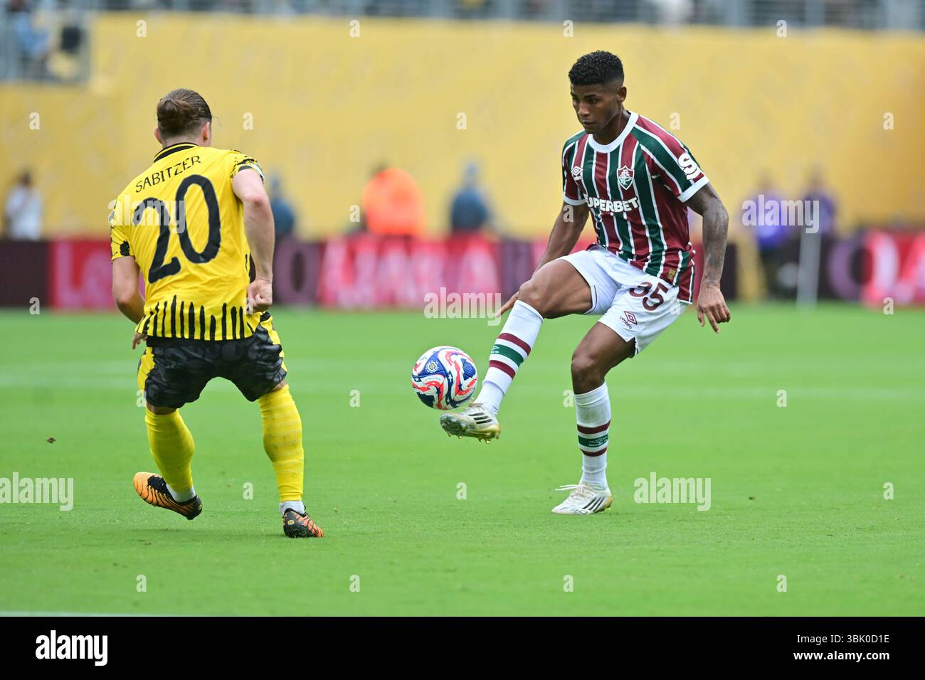NUOVA maglia (NY), 06/17/2025 - CLUB WORLD CUP/FLUMINENSE X BORUSSIA DORTMUND (GER) - Hércules di Fluminense , durante la partita tra FLUMINENSE X BORUSSIA DORTMUND (GER), valida per il primo round della fase a gironi della Coppa del mondo FIFA Club 2025, tenutasi al MetLife Stadium di New York, nel pomeriggio di questo martedì 17. (Foto: Eduardo Carmim/Alamy Live News) Foto Stock