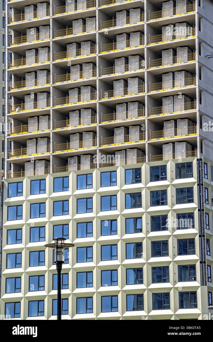 Costruzione di oltre 920 appartamenti per studenti a Cambridgelaan nel Parco scientifico, Università di Utrecht, edificio High Five, costruzione modulare, tutti con Foto Stock