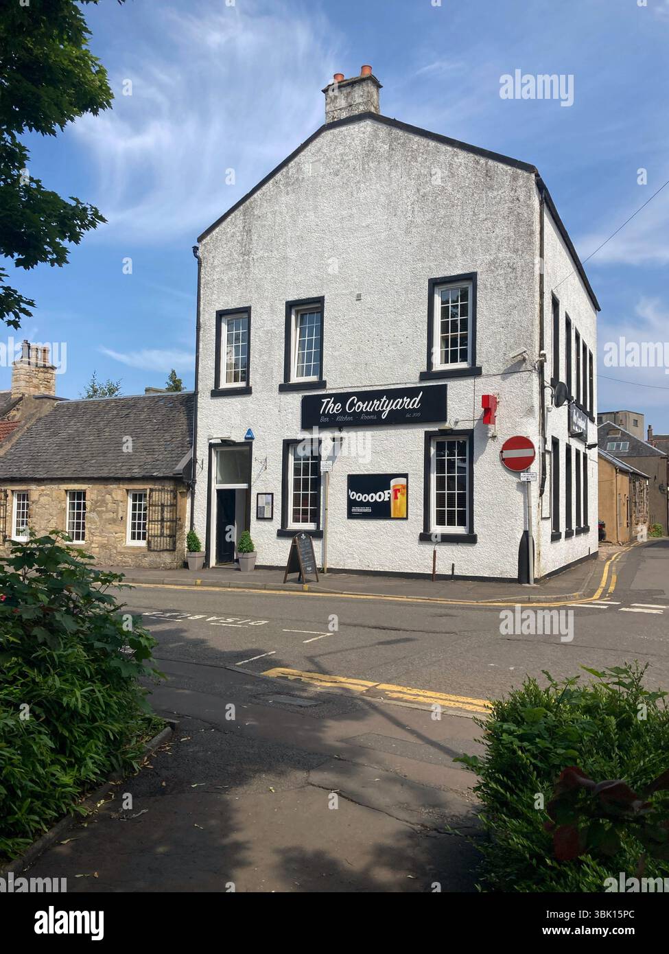 Il pub Courtyard, Falkirk, Scozia - Immagine stock catturata con smartphone