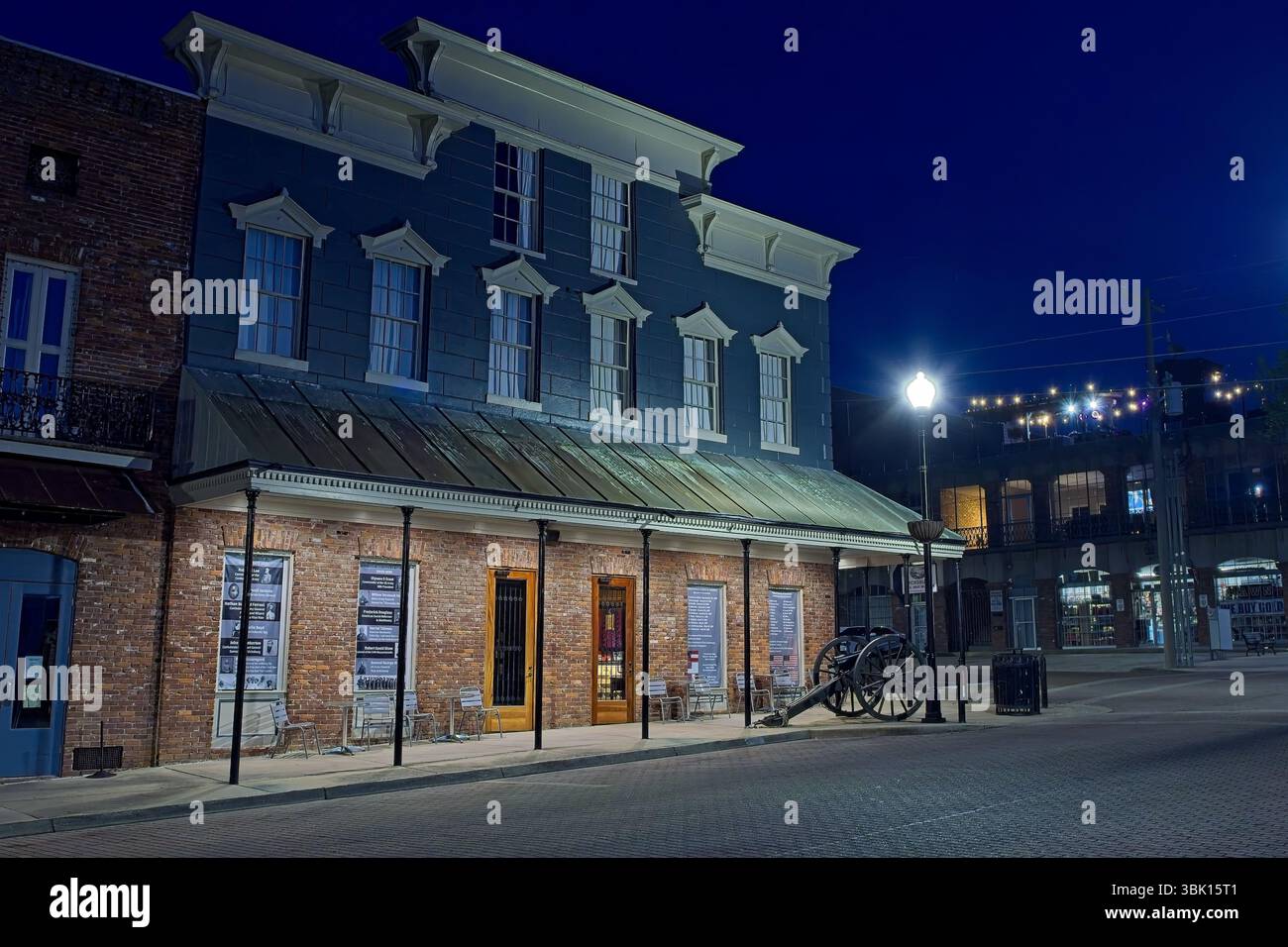 Vicksburg Civil War Museum nel centro storico di Vicksburg, Mississippi, al crepuscolo - maggio 2025 Foto Stock