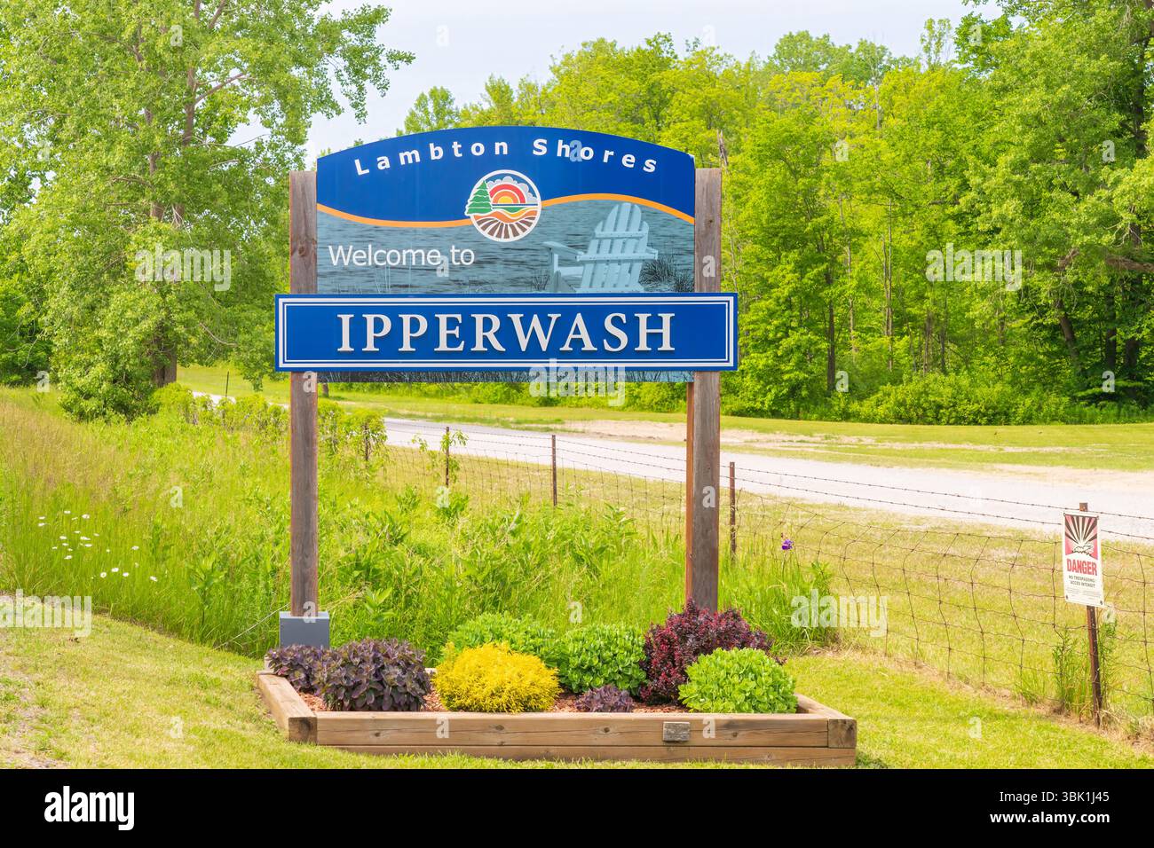 Ipperwash, sulle rive del lago Huron, è una comunità popolare tra i residenti estivi e le spiagge grazie alla sua splendida e lunga spiaggia di sabbia. Foto Stock Ipperwash, sulle rive del lago Huron, è una comunità popolare tra i residenti estivi e le spiagge grazie alla sua splendida e lunga spiaggia di sabbia. Foto Stock