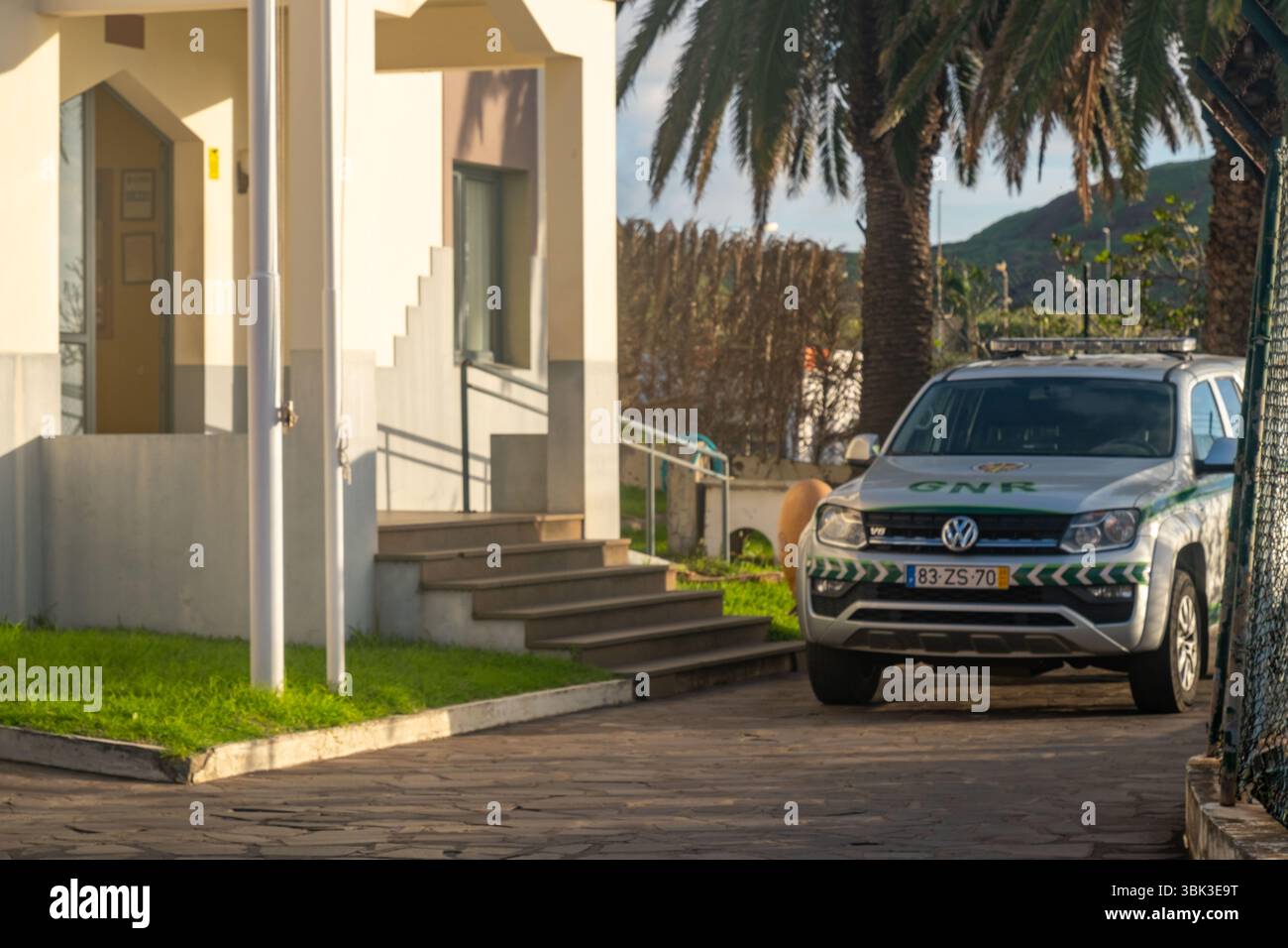 Auto della polizia veicolo GNR Madeira, Guarda Nacional Republicana, trasporti europei e destinazione di viaggio, vacanza, turismo turistico sull'isola di Madeira, Foto Stock