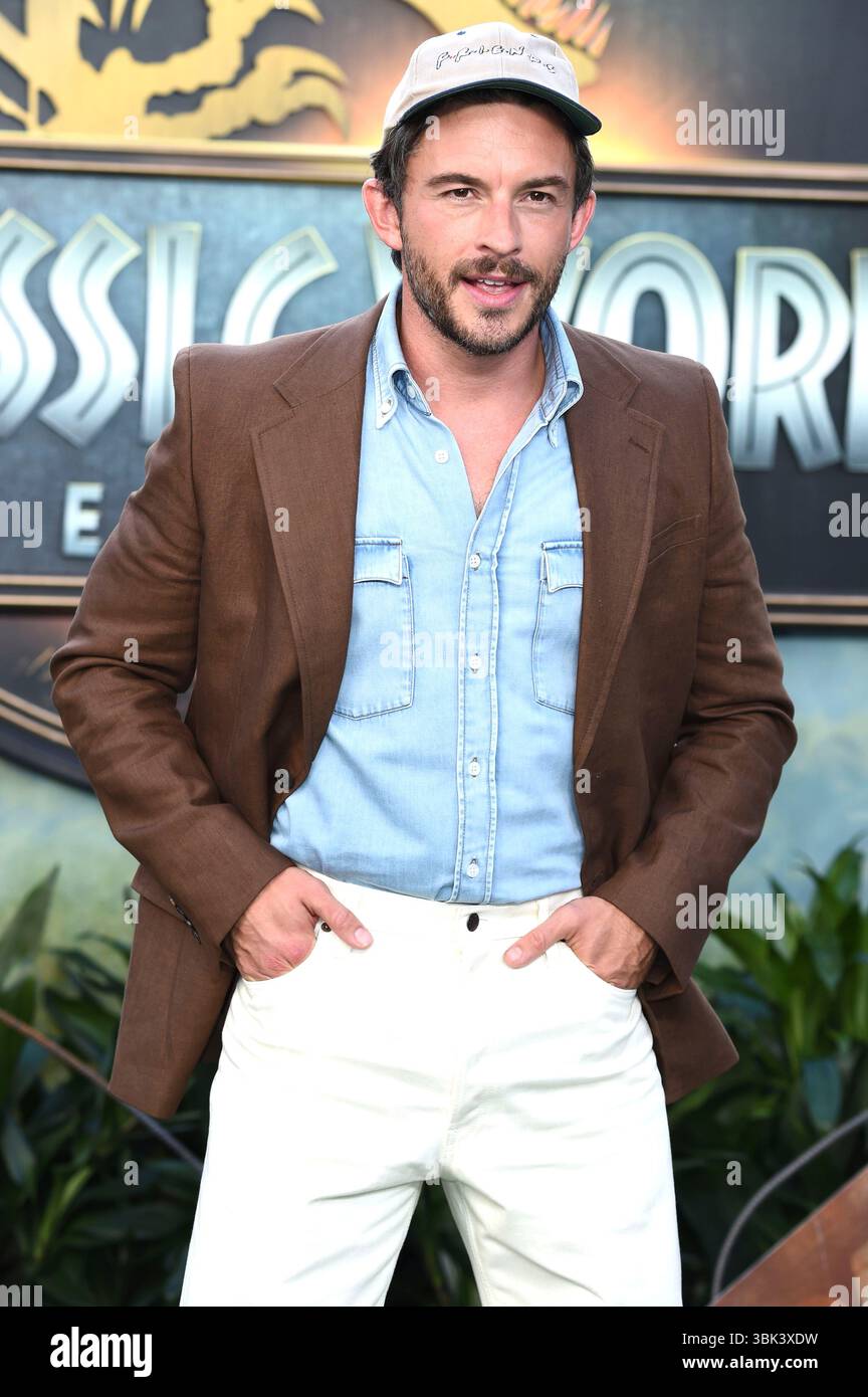 Jonathan Bailey bei der Weltpremiere des Kinofilms 'Jurassic World: Rebirth / Jurassic World: Die Wiedergeburt' im Odeon Luxe Leicester Square, Londra, 17.06.2025 Foto Stock