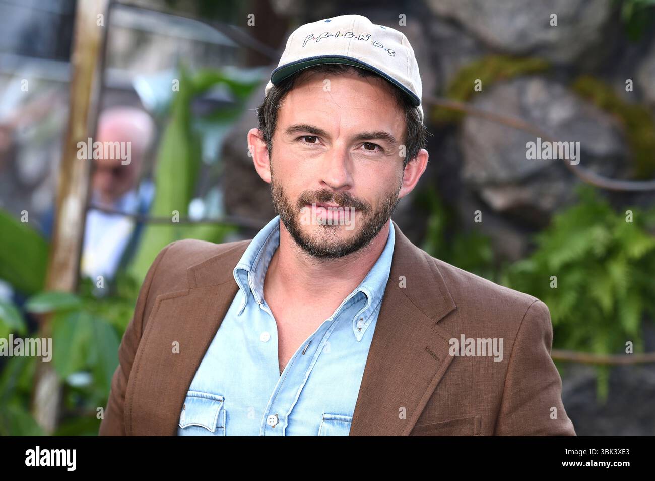Jonathan Bailey bei der Weltpremiere des Kinofilms 'Jurassic World: Rebirth / Jurassic World: Die Wiedergeburt' im Odeon Luxe Leicester Square, Londra, 17.06.2025 Foto Stock
