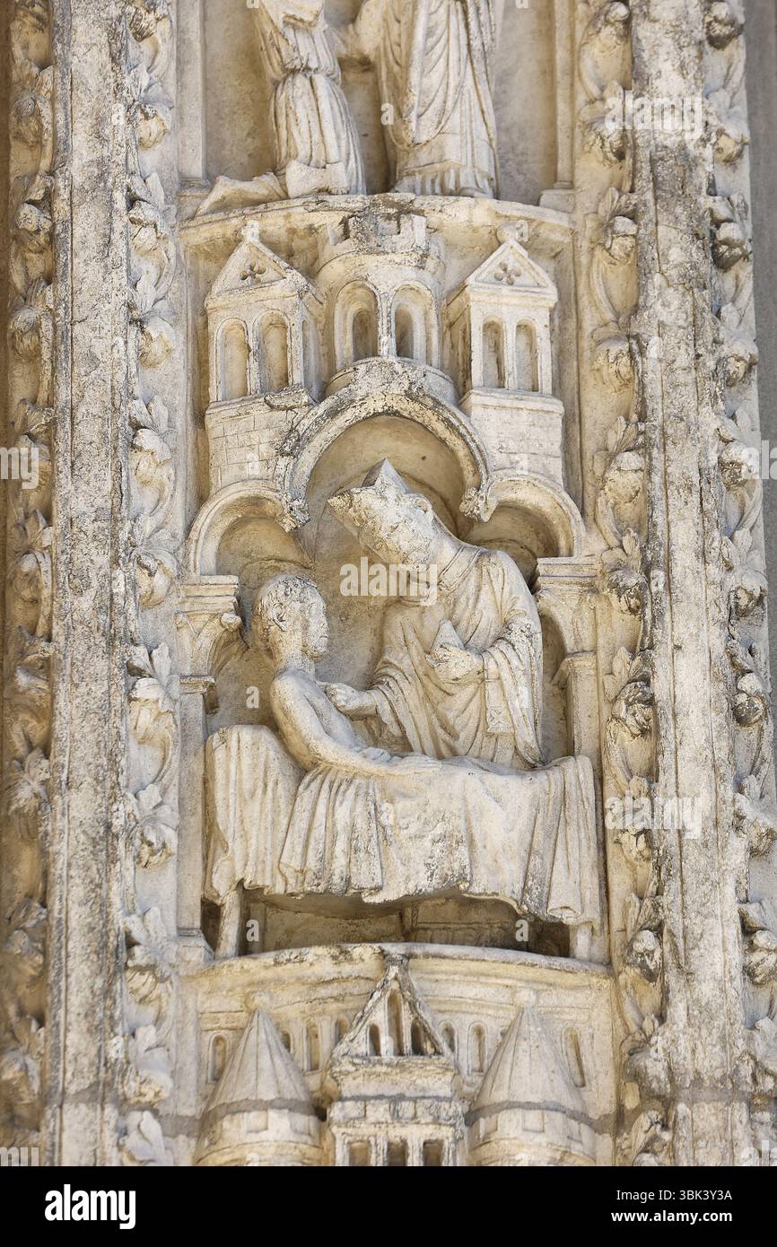 Cattedrale cattolica di Notre Dame, Chartres, Francia. Sculture della porta nord, XIII secolo Foto Stock
