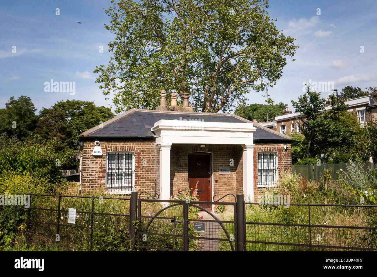 Vista del Norwood Lodge nel Brockwell Park nel sud di Londra. Foto: SMP News Foto Stock