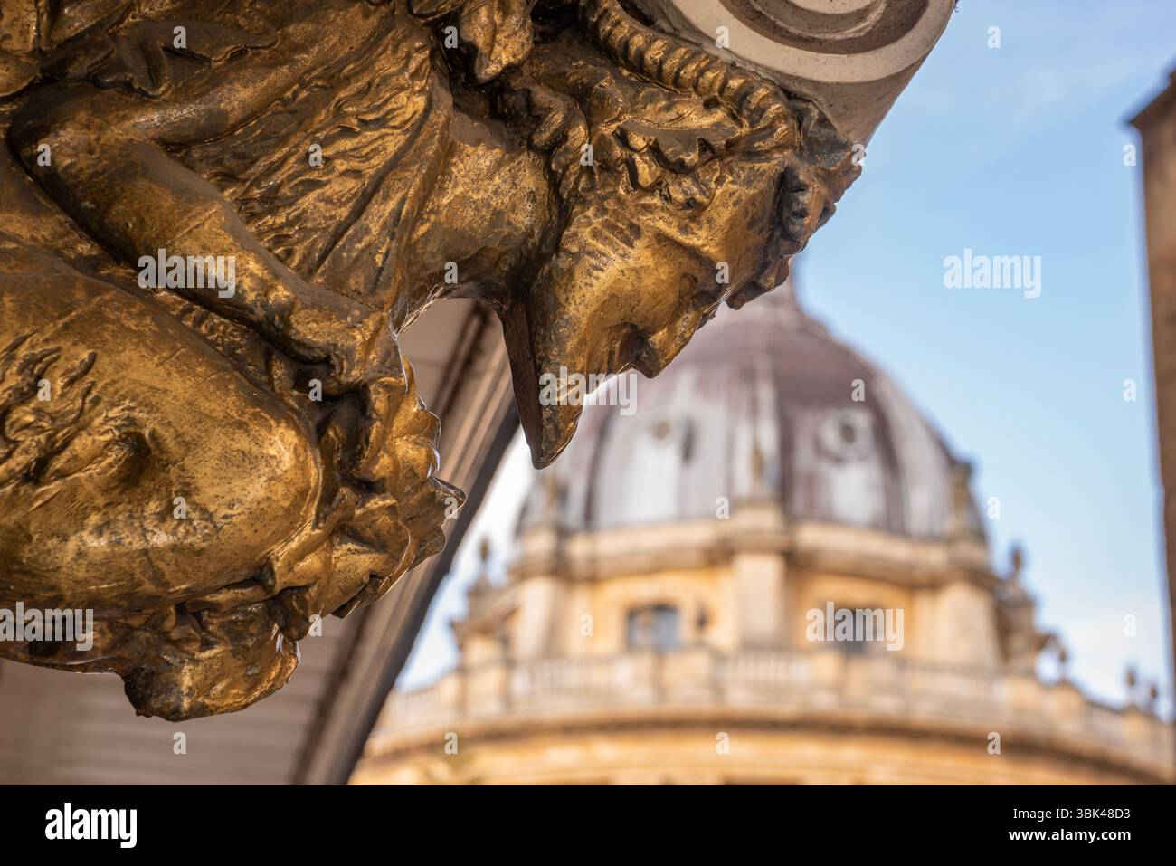 Scavando su una porta a Oxford, si dice che abbia ispirato il personaggio di CS Lewis, il signor Tumnus, da il leone, la strega e l'armadio Foto Stock