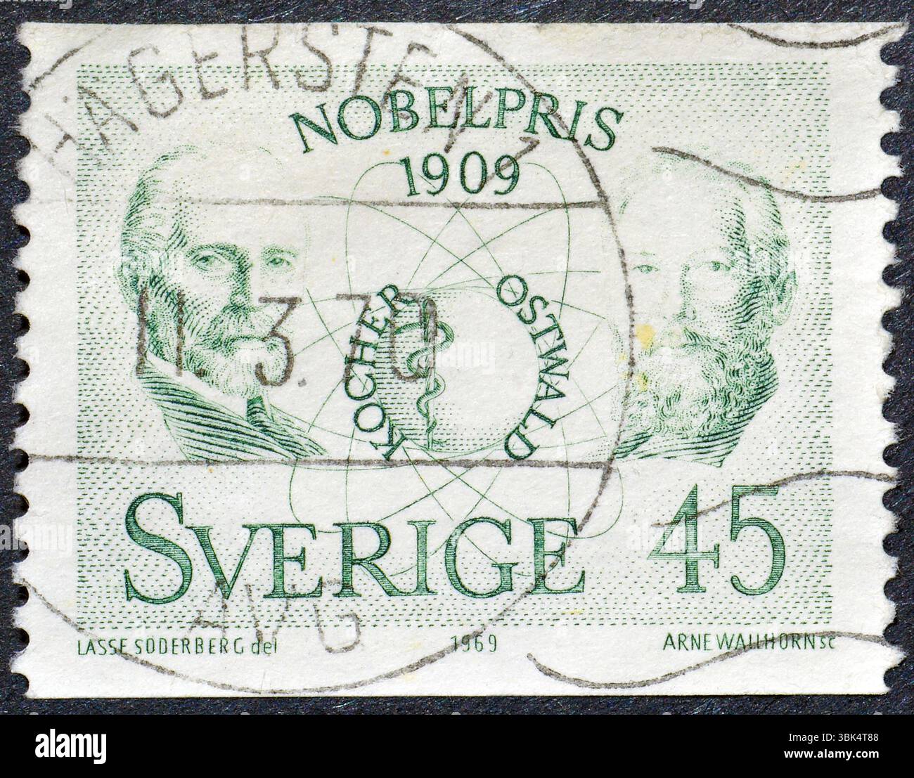 Francobollo cancellato stampato dalla Svezia, che mostra Wilhelm Ostwald (1853-1932), Emil Kocher (1841-1917), vincitori del Premio Nobel 1909, circa 1969. Foto Stock