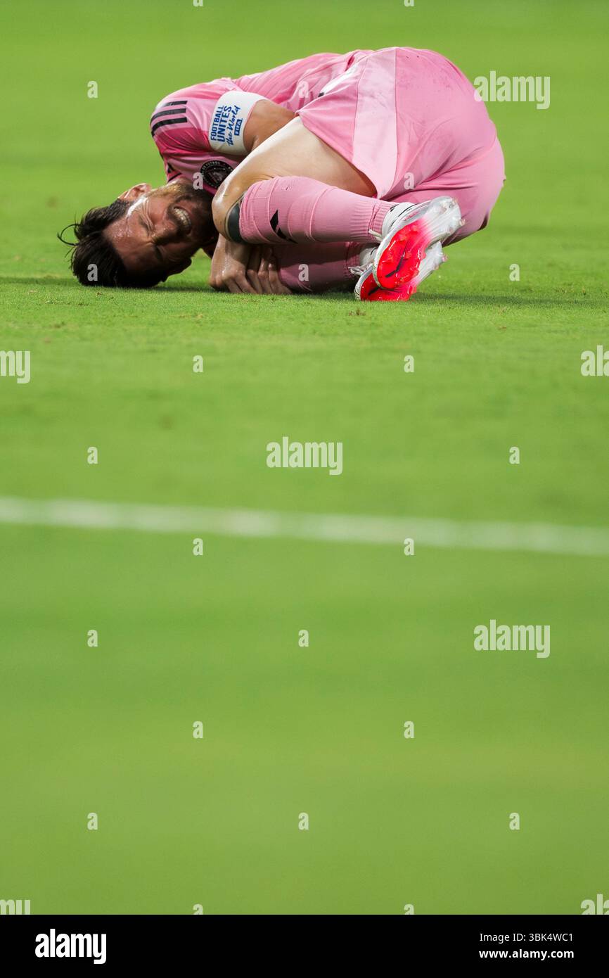 Lionel messi dell'Inter Miami CF sembra sventato durante la partita di calcio della Coppa del mondo per club tra al Ahly FC e Inter Miami CF. Foto Stock