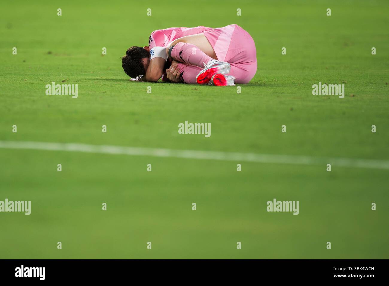 Lionel messi dell'Inter Miami CF sembra sventato durante la partita di calcio della Coppa del mondo per club tra al Ahly FC e Inter Miami CF. Foto Stock