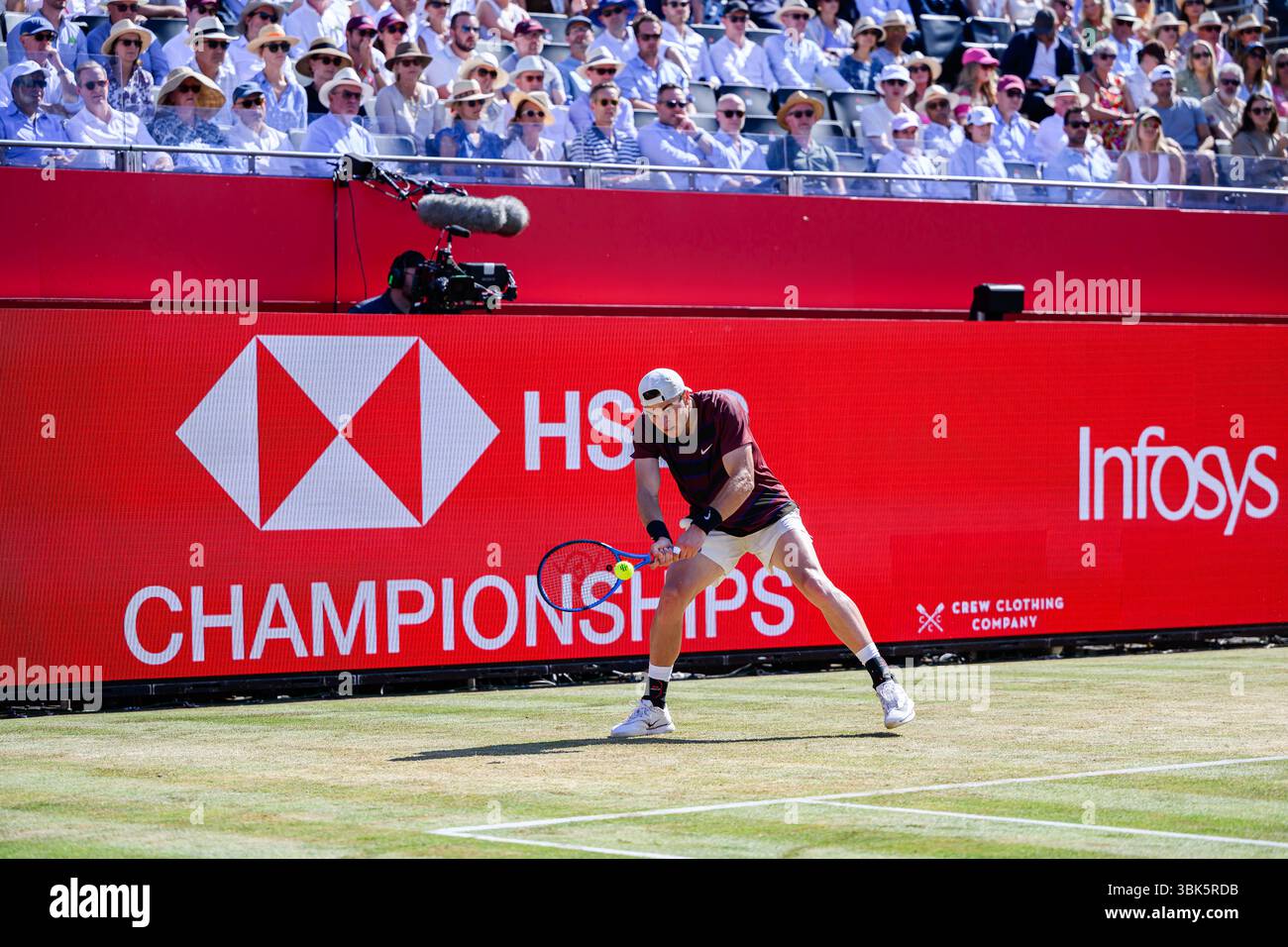 LONDRA, REGNO UNITO 18 giugno: Jack Draper (GBE) in azione contro Alexei Papyrin (AUS) durante l'ATP 500 il giorno 8 dei Campionati HSBC 2025 al Queen's Club mercoledì 18 giugno 2025 a LONDRA, REGNO UNITO. Crediti: Taka Wu/Alamy Live News Foto Stock