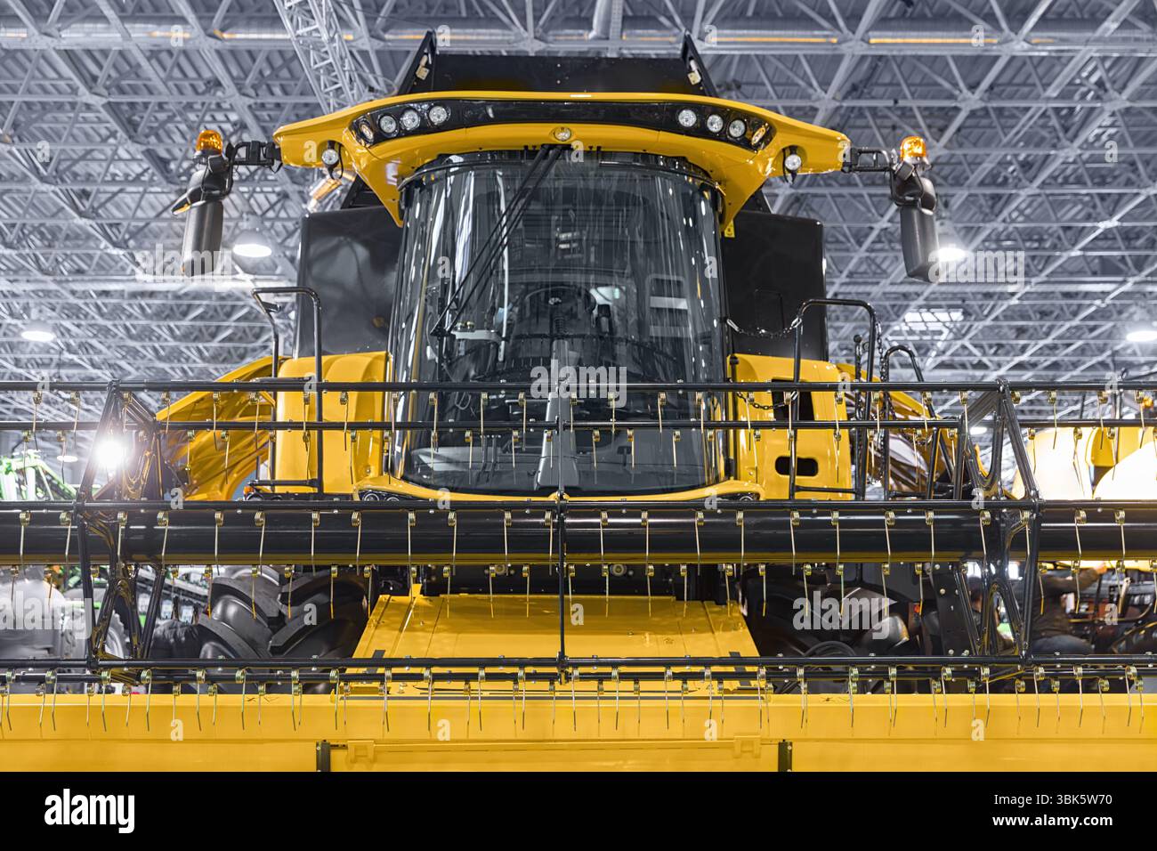 Primo piano di una attrezzatura agricola in verde Foto Stock