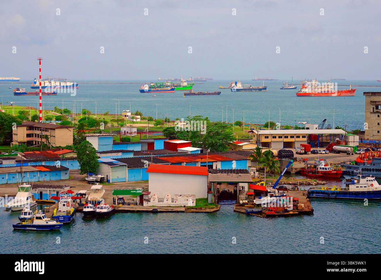 Porto di Colon Panama Central America Canal International Shipping Gatun Lake. Creato nel 05.20.25 Foto Stock