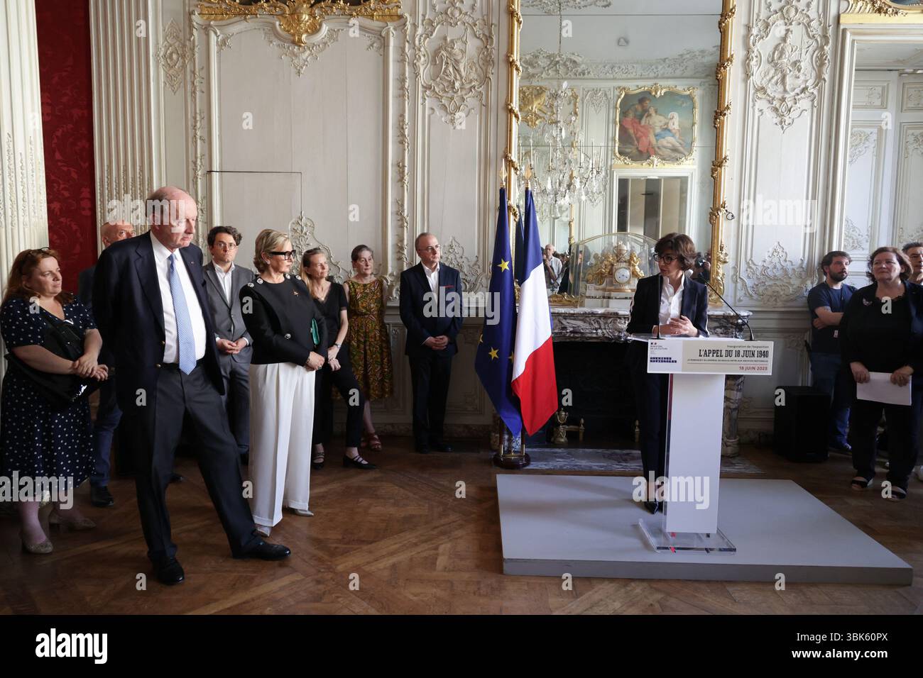 Parigi, Francia. 18 giugno 2025. Yves de Gaulle - Rachida dati, Ministro della Cultura - inaugurazione della presentazione del manoscritto dell'appello del generale de Gaulle del 18 giugno presso l'Archivio Nazionale il 18 giugno 2025 a Parigi, Francia. Foto di Nasser Berzane/ABACAPRESS.COM credito: Abaca Press/Alamy Live News Foto Stock