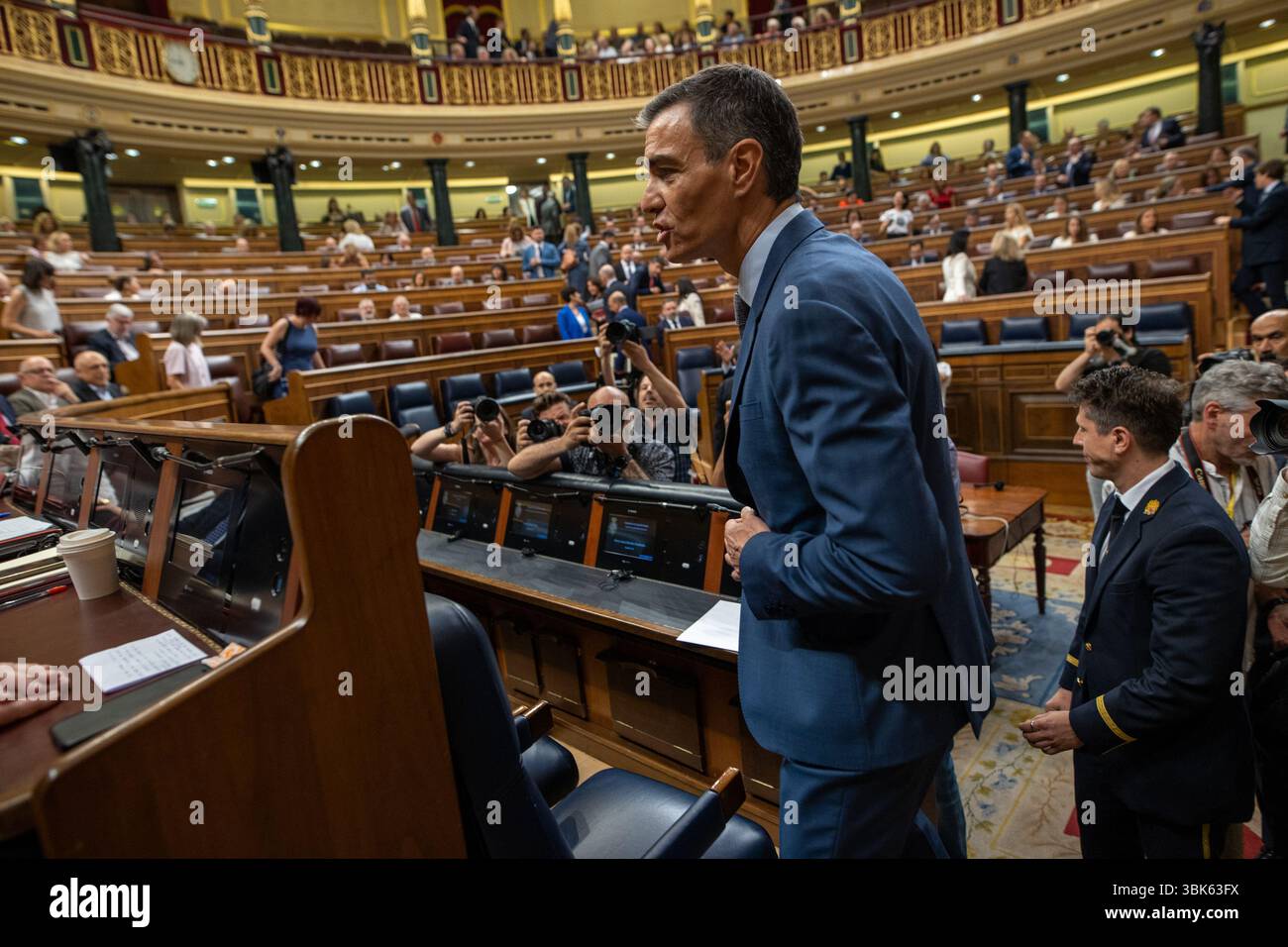 Madrid, Spagna. 18 giugno 2025. Pedro Sánchez, presidente del governo spagnolo, partecipa alla sessione plenaria del Congresso dei deputati. Crediti: D. Canales Carvajal/Alamy Live News Foto Stock