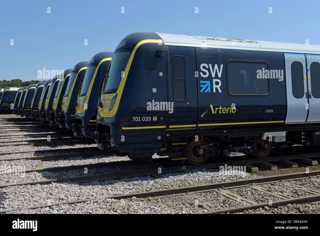 New South Western Railway SWR Arterio classe 701 Alstom treni in deposito presso il deposito di Long Marston Rail, Warwickshire, giugno 2025 Foto Stock