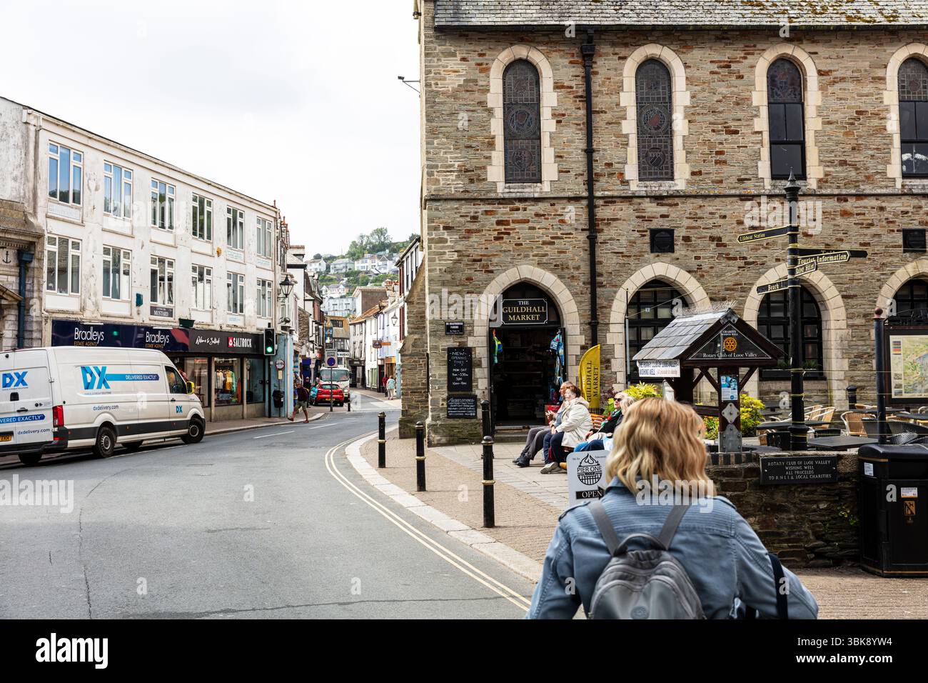 Looe, Cornovaglia, Regno Unito, Inghilterra, Looe Town, Looe UK, Looe Cornwall, centro città, centro città di Looe, negozi, Streets, Cornish, Town, Towns, Street, strade, Foto Stock