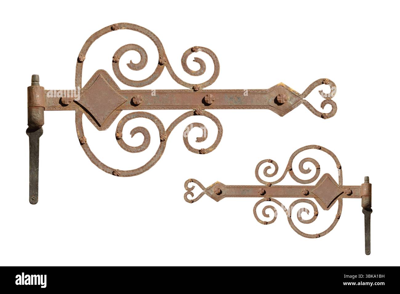 vecchia cerniera in metallo isolata su sfondo bianco Foto Stock