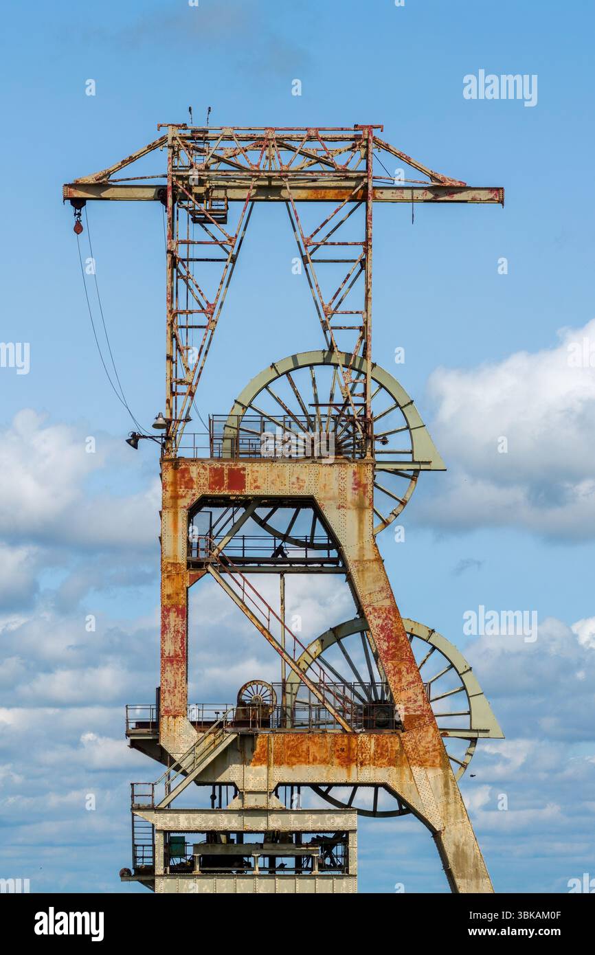 Giacimenti minerari di carbone a Clipstone, Nottinghamshire. Reliquie dell'era mineraria e industriale. I minatori scioperano e l'estrazione del carbone per i combustibili fossili. Foto Stock