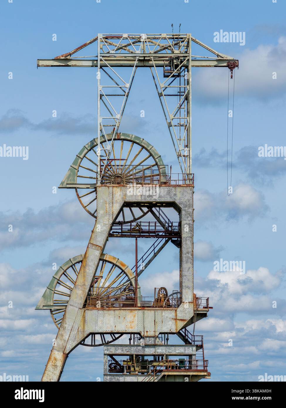 Miniera di carbone nel Regno Unito. Storica miniera di carbone nel Nottinghamshire. Reliquia della rivoluzione industriale. I minatori e i minatori del carbone colpiscono la storia Foto Stock