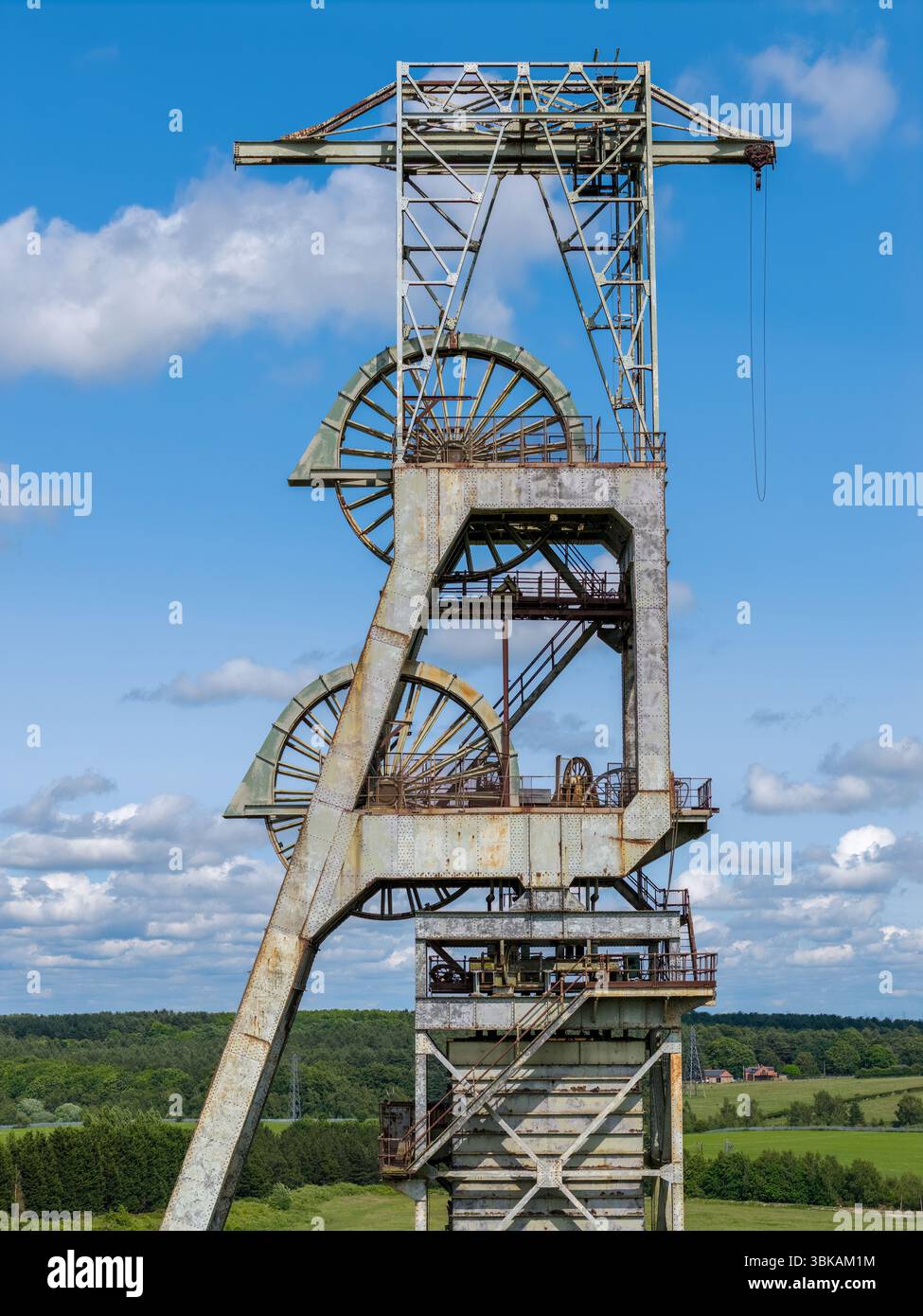 Giacimenti minerari di carbone a Clipstone, Nottinghamshire. Reliquie dell'era mineraria e industriale. I minatori scioperano e l'estrazione del carbone per i combustibili fossili. Foto Stock
