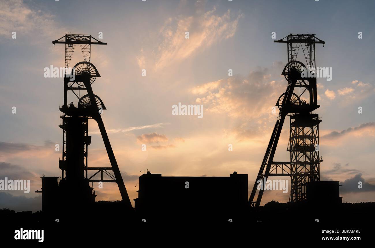 Giacimenti minerari di carbone a Clipstone, Nottinghamshire. Reliquie dell'era mineraria e industriale. I minatori scioperano e l'estrazione del carbone per i combustibili fossili. Foto Stock