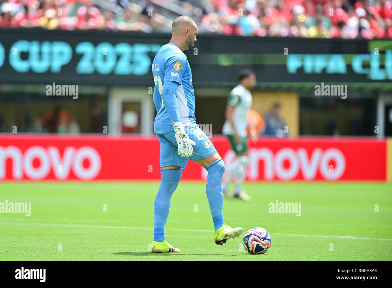 NEW YORK (NY), 06/19/2025 - CLUB WORLD CUP/PALMEIRAS X AL-ALHY(EGY) - Weverton da Palmeiras , durante la partita tra PALMEIRAS X AL-ALHY(EGY), valida per il secondo round della fase a gironi della Coppa del mondo FIFA Club 2025, tenutasi presso il MetLife Stadium, New Jersey, il giorno 19. (Foto: Eduardo Carmim/Alamy Live News) Foto Stock